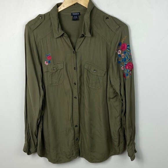 Torrid Army Green Twill Shirt Floral Embroidery Size 1X Bohemian Shirt Boho Top - Picture 10 of 12